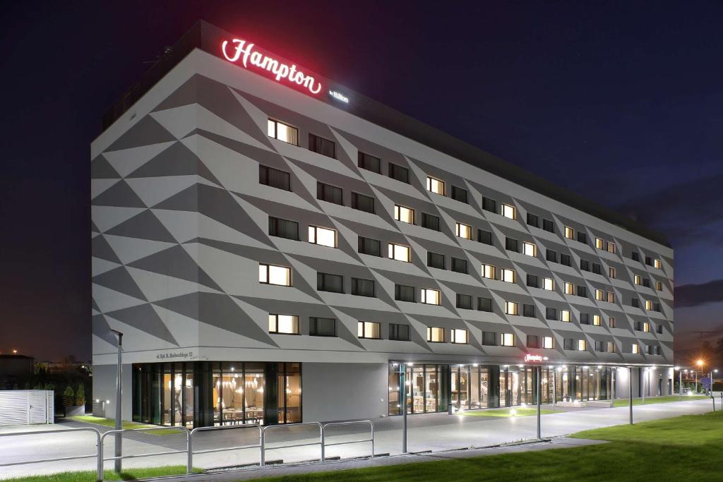 Hotel Hampton By Hilton Balice